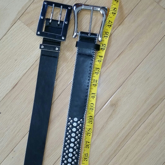 Bundle of two women's belts - Picture 3 of 3